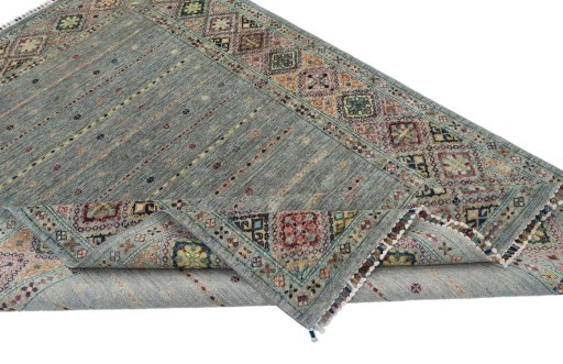 Central medallion detail of New Samarkand rug from Pakistan