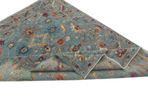 Central medallion detail of New Farahan rug from Pakistan