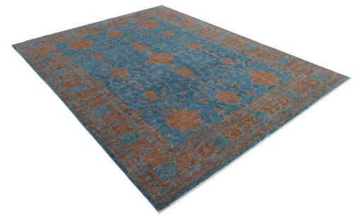 Corner detail of New Farahan rug showing border pattern and Wool pile