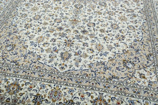 Close-up detail of 2000s Kashan rug from Iran / Persia showing Wool weave