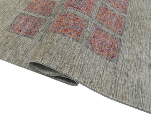Close-up detail of New Farahan rug from Pakistan showing Wool weave