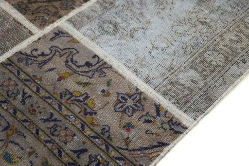 Central medallion detail of 1960s Patchwork rug from Iran / Persia