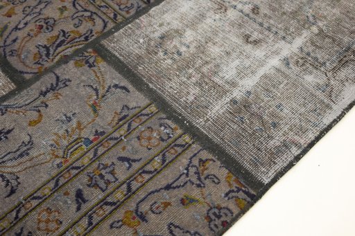 Central medallion detail of 1960s Patchwork rug from Iran / Persia