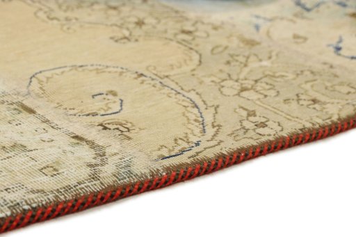 Central medallion detail of 1960s Patchwork rug from Iran / Persia