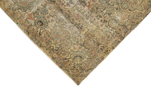Surface texture of 1920s Vintage rug with natural Wool and intricate pattern