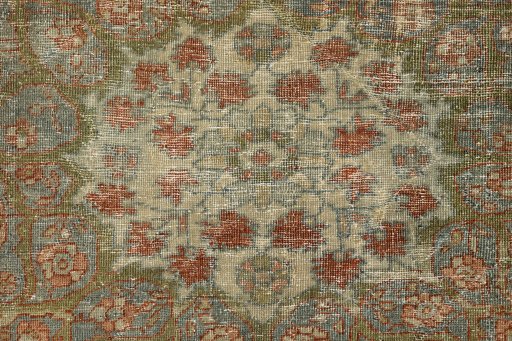 Central medallion detail of 1880s Vintage rug from Iran / Persia