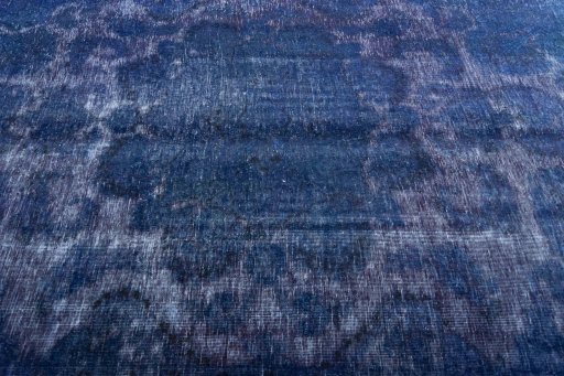Central medallion detail of 1970s Vintage rug from Iran / Persia