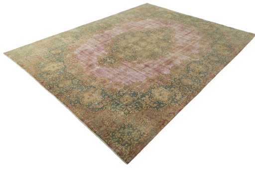 Corner detail of 1950s Vintage rug showing border pattern and Wool pile
