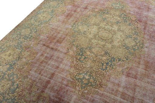 Backside of handmade 1950s Vintage rug showing knot structure and weave density