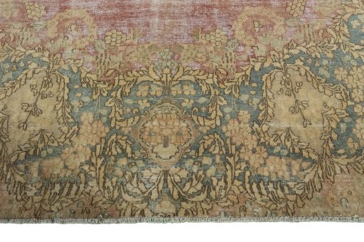Full view of 1950s Vintage rug from Pakistan, 400 × 300 cm in Red tones