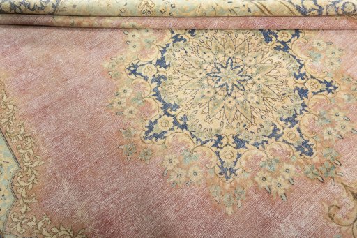 Close-up detail of 1950s Vintage rug from Turkey showing Wool weave