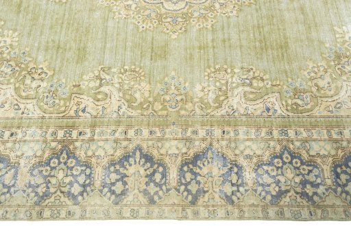 Corner detail of 1970s Vintage rug showing border pattern and Wool pile