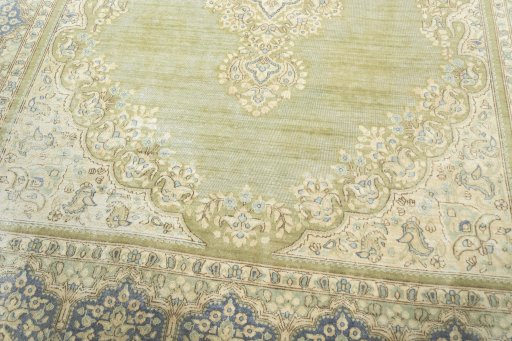 Close-up detail of 1970s Vintage rug from Turkey showing Wool weave
