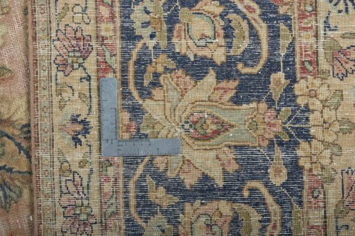 Close-up detail of 1950s Vintage rug from Turkey showing Wool weave