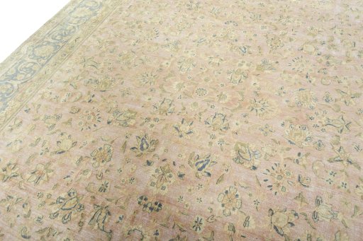 Backside of handmade 1950s Vintage rug showing knot structure and weave density