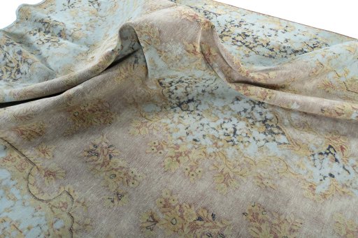 Corner detail of 1950s Vintage rug showing border pattern and Wool pile