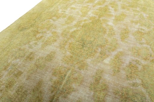 Backside of handmade 1970s Vintage rug showing knot structure and weave density