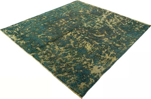 Corner detail of 1950s Vintage rug showing border pattern and Wool pile