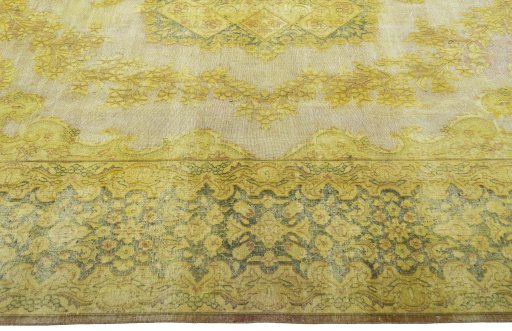Corner detail of 1950s Vintage rug showing border pattern and Wool pile