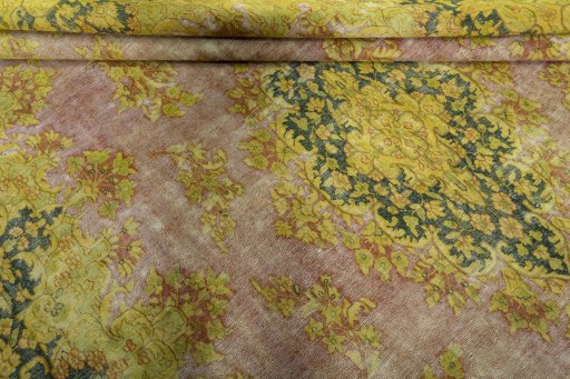 Close-up detail of 1950s Vintage rug from Pakistan showing Wool weave
