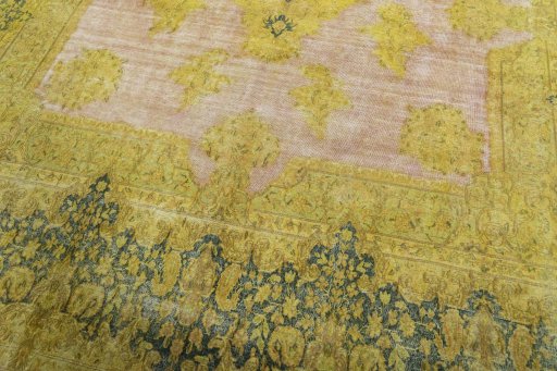 Close-up detail of 1950s Vintage rug from Pakistan showing Wool weave
