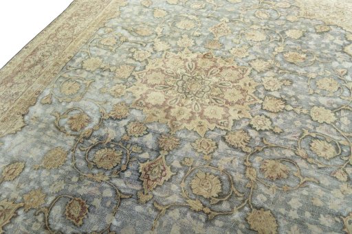 Backside of handmade 1950s Vintage rug showing knot structure and weave density