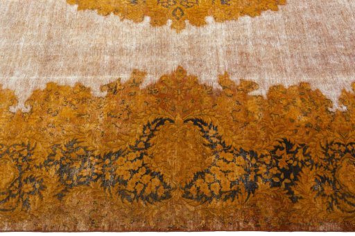 Corner detail of 1950s Vintage rug showing border pattern and Wool pile