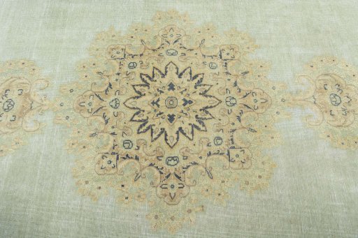 Central medallion detail of 1950s Vintage rug from Pakistan
