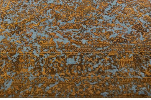 Close-up detail of 1950s Vintage rug from Pakistan showing Wool weave