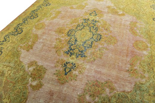 Backside of handmade 1950s Vintage rug showing knot structure and weave density