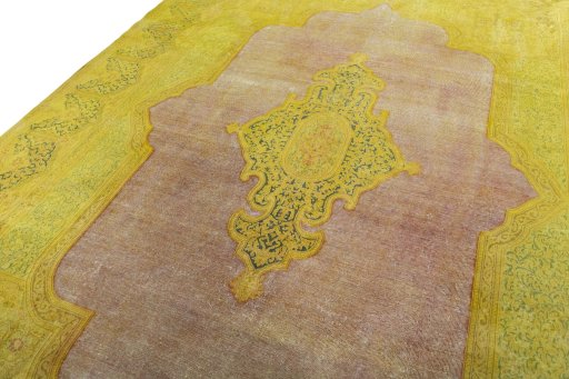 Backside of handmade 1950s Vintage rug showing knot structure and weave density