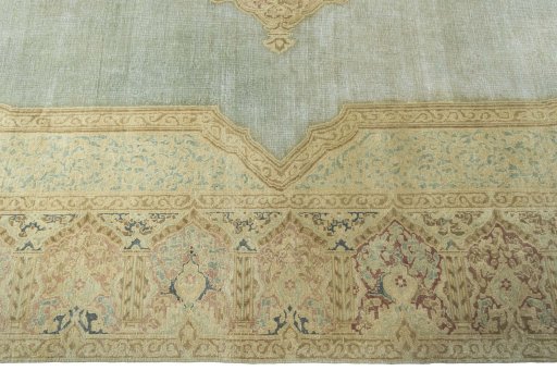 Corner detail of 1950s Vintage rug showing border pattern and Wool pile