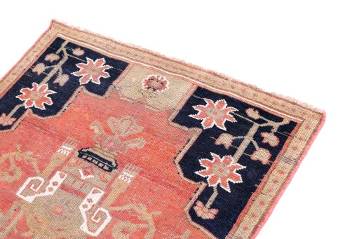 Surface texture of 1985s Vintage rug with natural Wool and intricate pattern