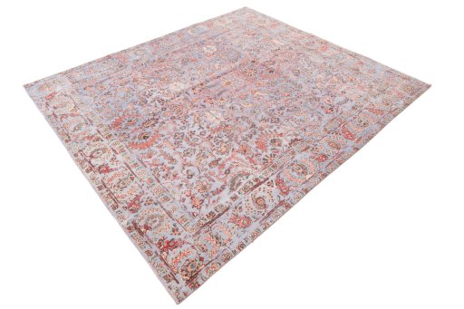 Corner detail of 1950s Vintage rug showing border pattern and Wool pile