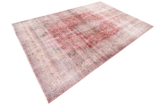 Corner detail of 1950s Vintage rug showing border pattern and Wool pile