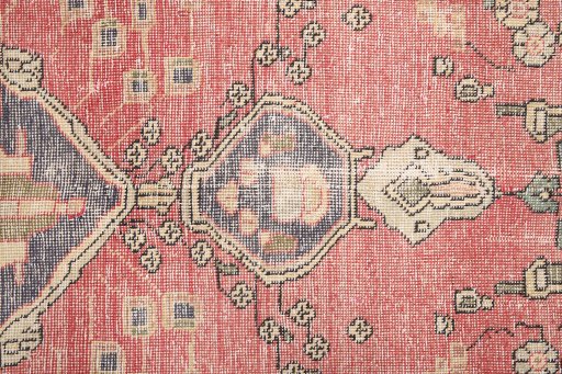 Full view of 1980s Vintage rug from Iran / Persia, 350 × 240 cm in Red tones