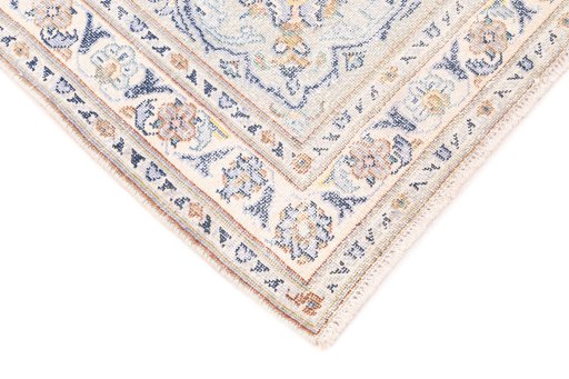 Central medallion detail of 1970s Vintage rug from Iran / Persia