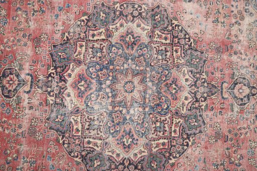Corner detail of 1970s Vintage rug showing border pattern and Wool pile