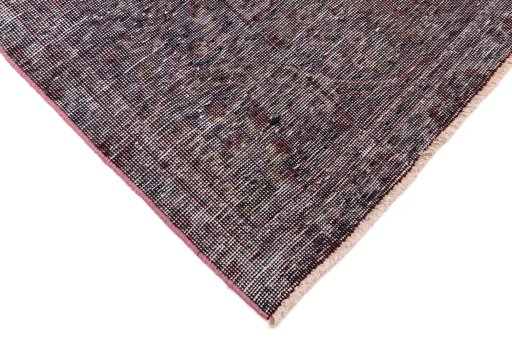 Central medallion detail of 1950s Vintage rug from Iran / Persia