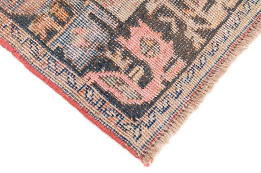 Central medallion detail of 1955s Vintage rug from Iran / Persia