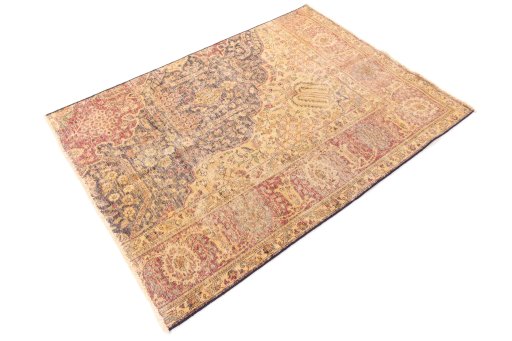 Corner detail of 1945s Vintage rug showing border pattern and Wool pile