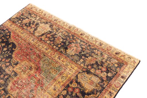Surface texture of 1945s Vintage rug with natural Wool and intricate pattern