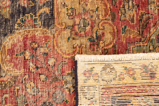 Close-up detail of 1945s Vintage rug from Iran / Persia showing Wool weave