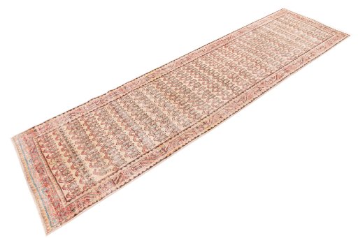 Corner detail of 1976s Vintage rug showing border pattern and Wool pile