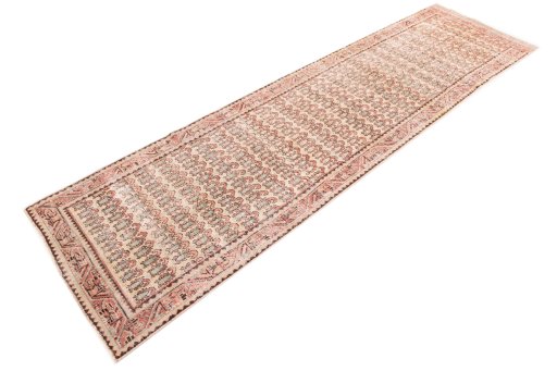 Close-up detail of 1976s Vintage rug from Iran / Persia showing Wool weave