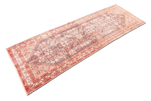 Corner detail of 1970s Vintage rug showing border pattern and Wool pile