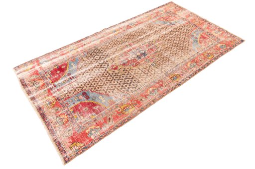 Corner detail of 1971s Vintage rug showing border pattern and Wool pile