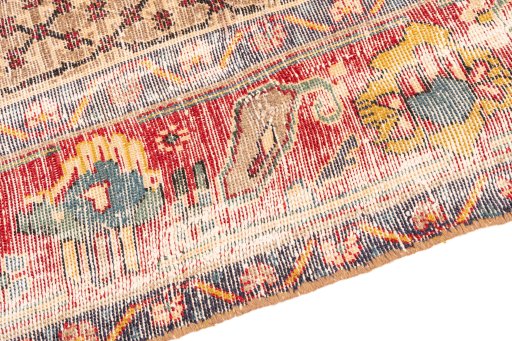 Backside of handmade 1971s Vintage rug showing knot structure and weave density