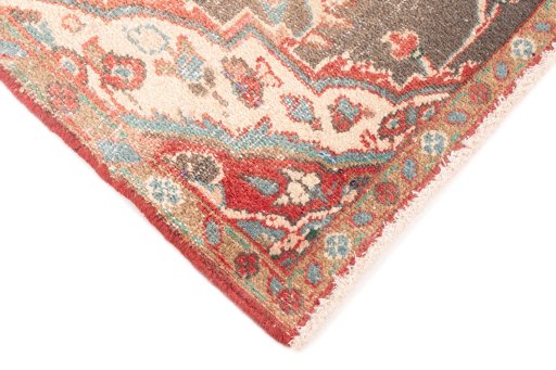 Central medallion detail of 1975s Vintage rug from Iran / Persia
