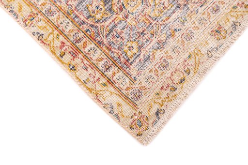 Central medallion detail of 1975s Vintage rug from Iran / Persia